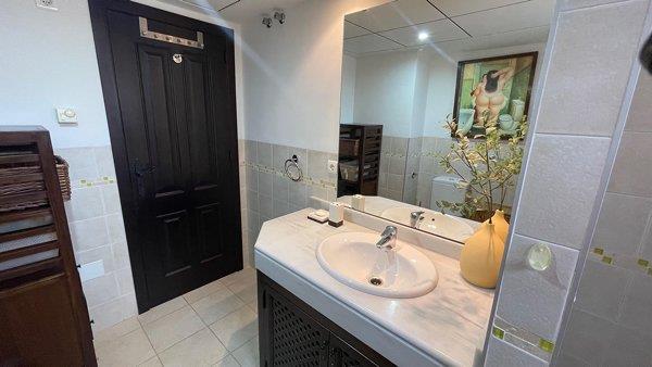 Image No.40-3 Bed Villa / Detached for sale