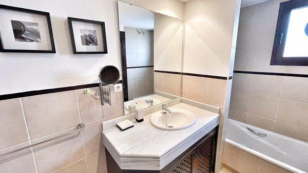 Image No.42-3 Bed Villa / Detached for sale