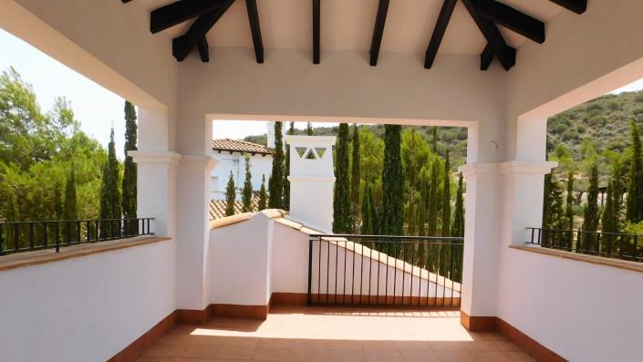 Image No.9-3 Bed Villa / Detached for sale