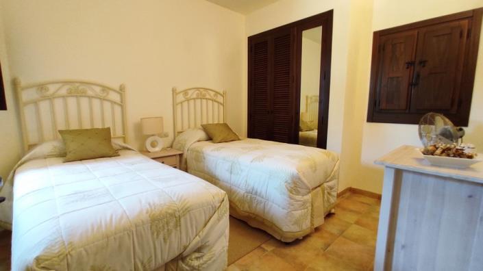 Image No.15-3 Bed Villa / Detached for sale