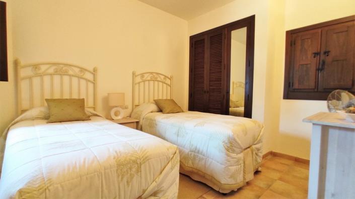 Image No.18-3 Bed Villa / Detached for sale