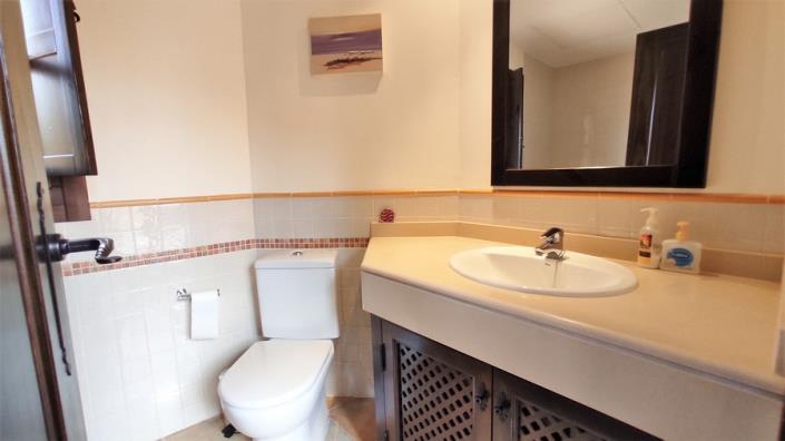 Image No.21-3 Bed Villa / Detached for sale