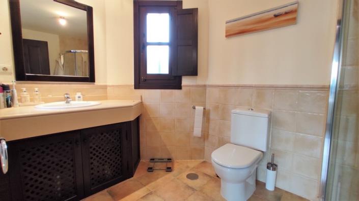 Image No.23-3 Bed Villa / Detached for sale