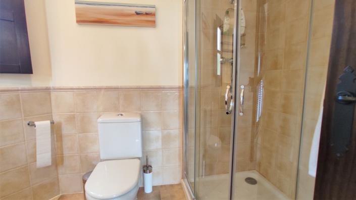 Image No.24-3 Bed Villa / Detached for sale