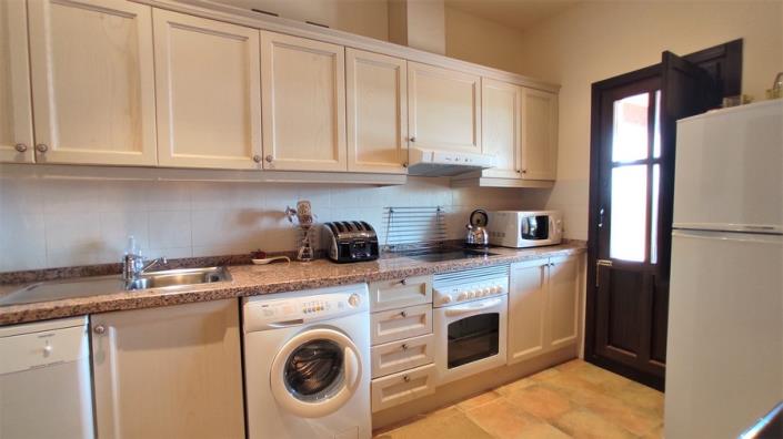 Image No.14-3 Bed Villa / Detached for sale