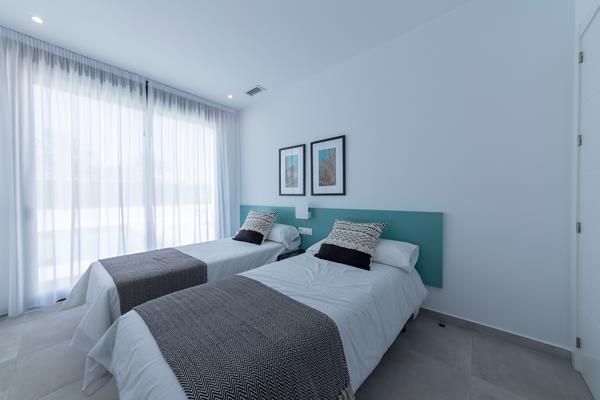 Image No.36-2 Bed Villa / Detached for sale