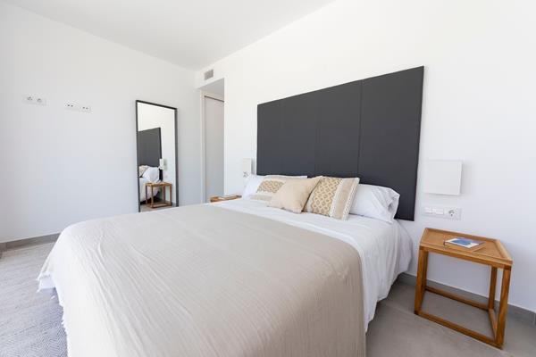 Image No.38-2 Bed Villa / Detached for sale