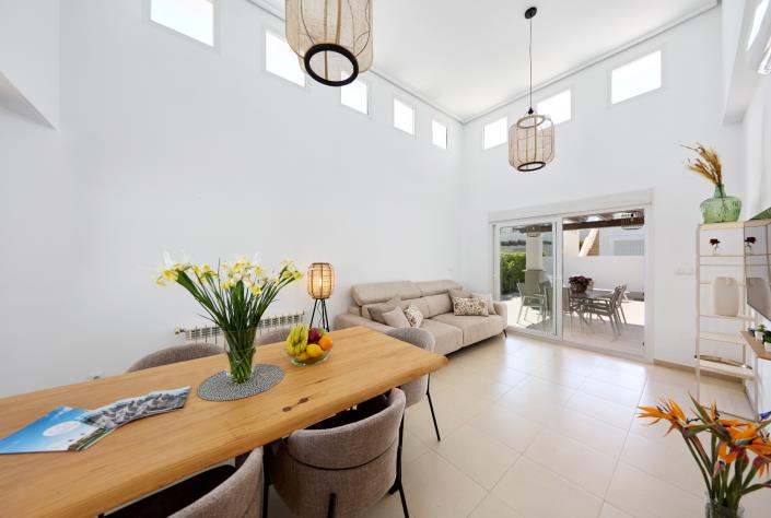 Image No.12-2 Bed Villa / Detached for sale