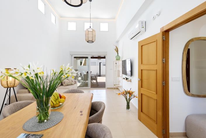 Image No.21-2 Bed Villa / Detached for sale