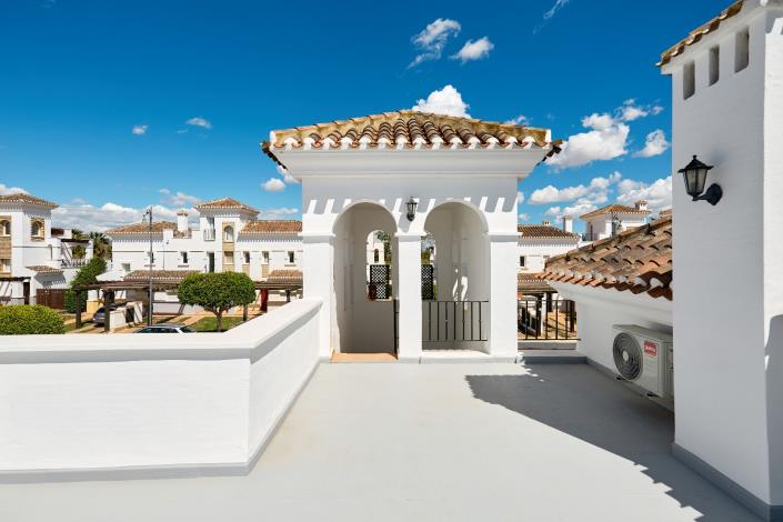 Image No.10-2 Bed Villa / Detached for sale