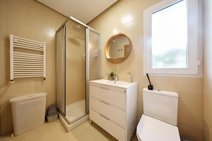 Image No.24-2 Bed Villa / Detached for sale