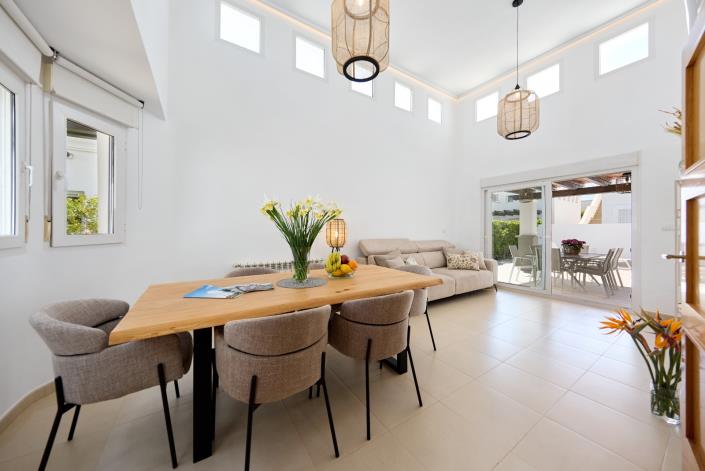 Image No.25-2 Bed Villa / Detached for sale