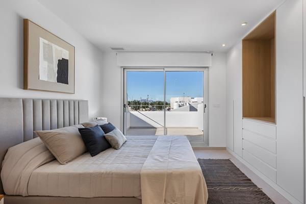 Image No.15-3 Bed Apartment for sale