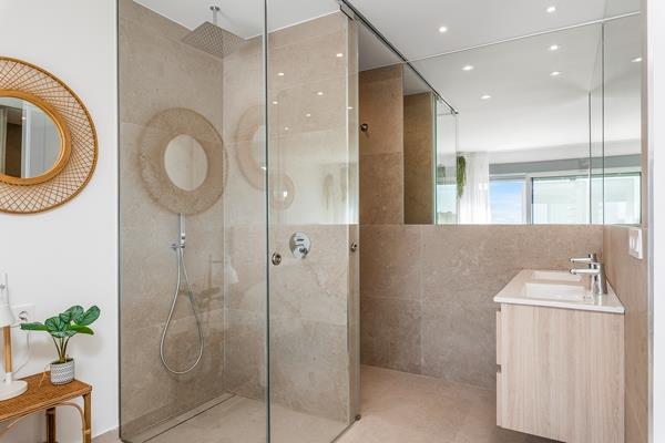 Image No.27-3 Bed Apartment for sale