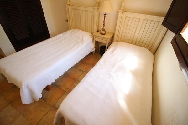 Image No.30-3 Bed Villa / Detached for sale