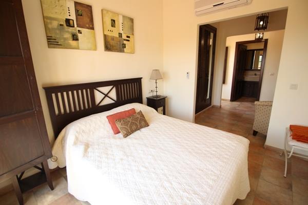 Image No.23-3 Bed Villa / Detached for sale