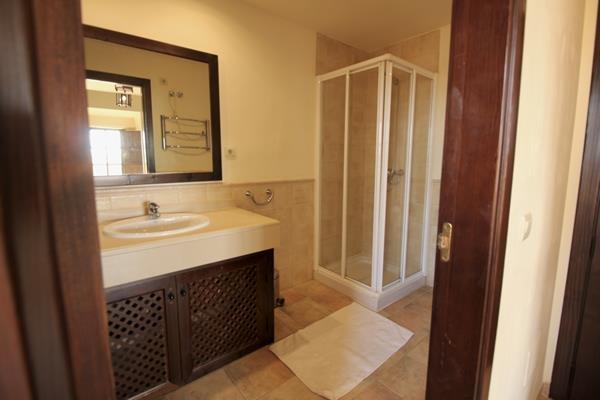 Image No.25-3 Bed Villa / Detached for sale