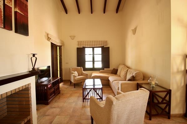 Image No.21-3 Bed Villa / Detached for sale