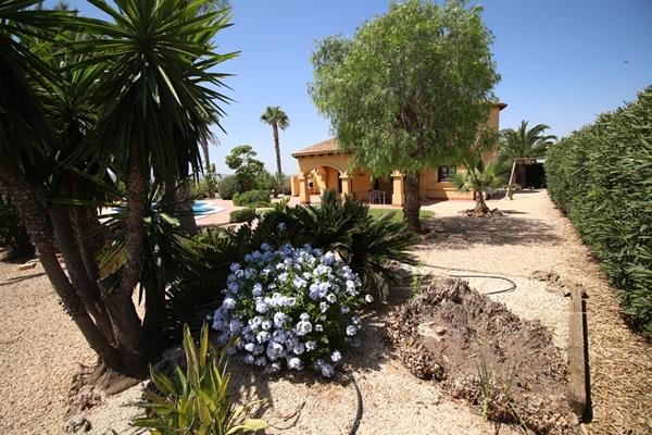 Image No.10-3 Bed Villa / Detached for sale