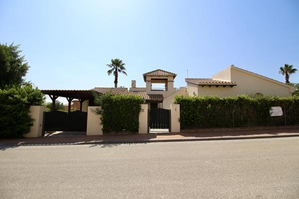 Image No.5-3 Bed Villa / Detached for sale
