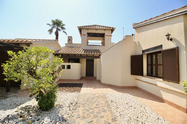 Image No.6-3 Bed Villa / Detached for sale