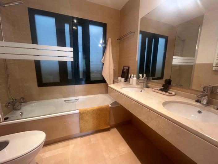 Image No.18-2 Bed Apartment for sale