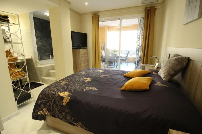 Image No.24-2 Bed Apartment for sale