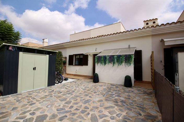 Image No.3-2 Bed Property for sale