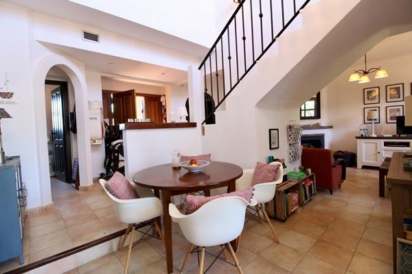 Image No.19-3 Bed Villa for sale