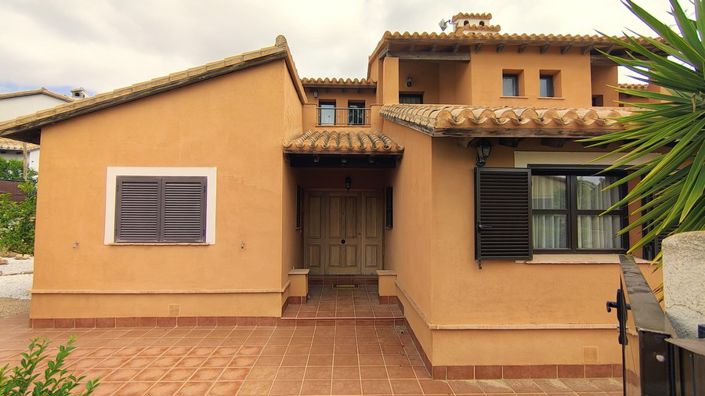 Image No.10-3 Bed Villa for sale