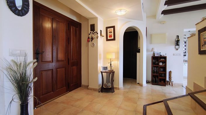 Image No.19-3 Bed Villa for sale