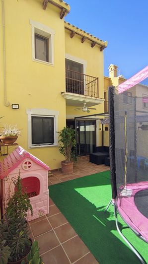 Image No.34-3 Bed Townhouse for sale