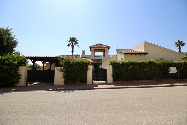 Image No.9-3 Bed Villa for sale