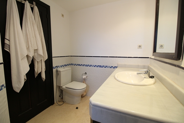 Image No.28-3 Bed Villa for sale