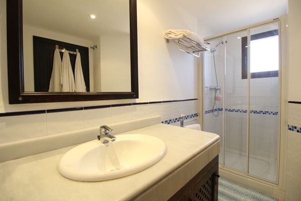 Image No.29-3 Bed Villa for sale