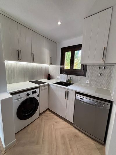 Image No.21-2 Bed Villa for sale