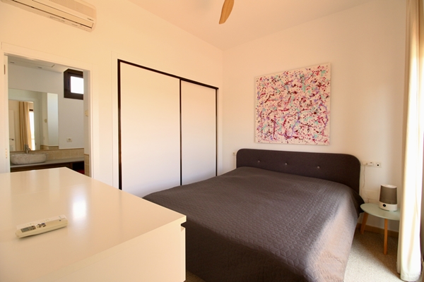 Image No.18-2 Bed Villa for sale