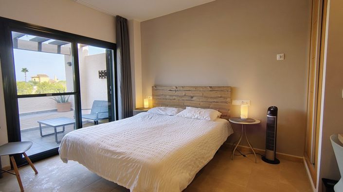 Image No.17-2 Bed Apartment for sale