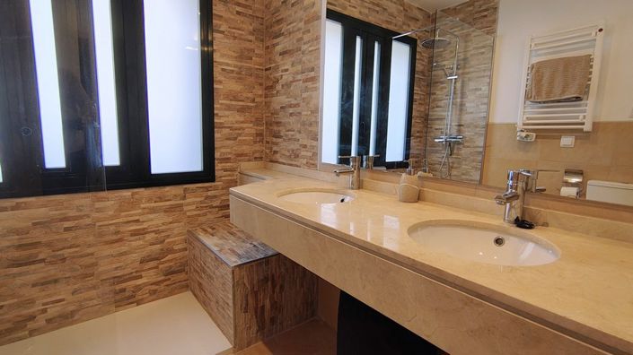 Image No.19-2 Bed Apartment for sale