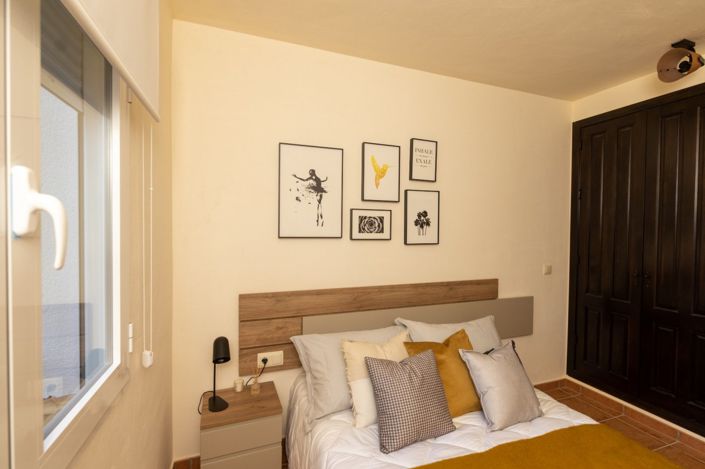 Image No.28-2 Bed Villa for sale