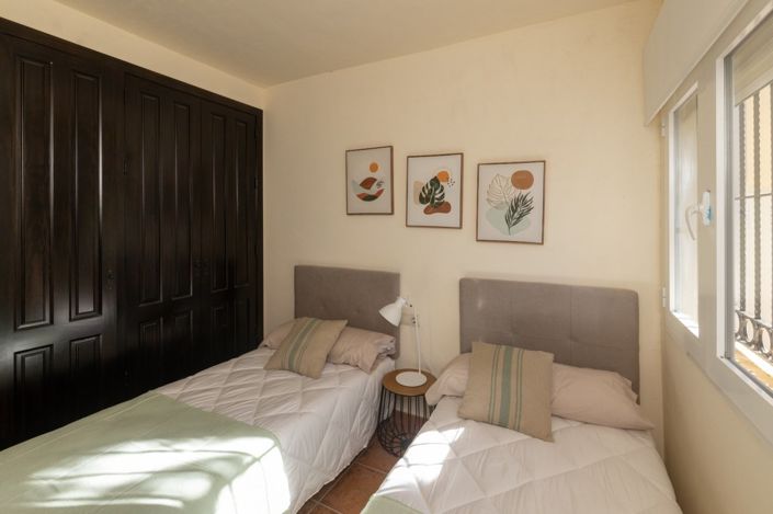 Image No.33-2 Bed Villa for sale