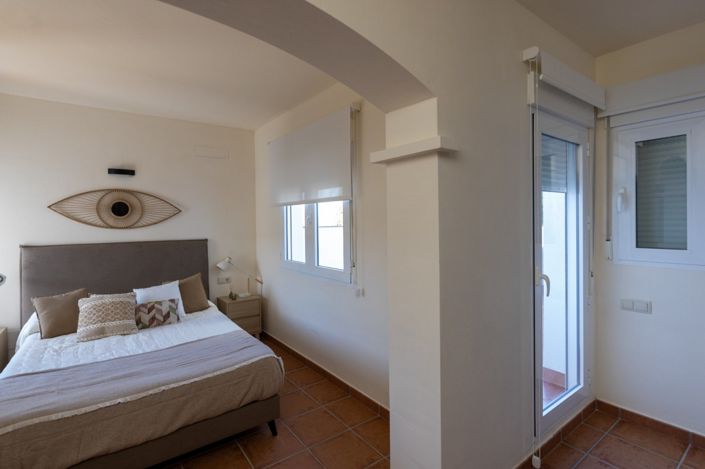 Image No.46-2 Bed Villa for sale