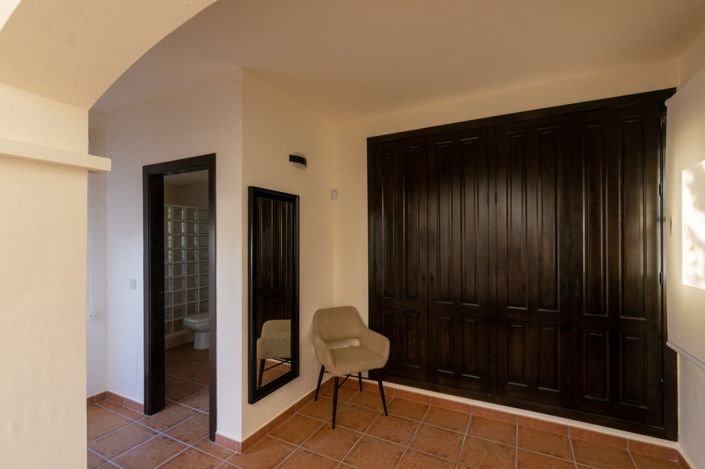 Image No.49-2 Bed Villa for sale