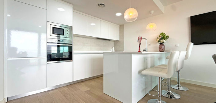 Image No.9-3 Bed Property for sale