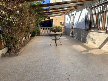 2-5bd7b9d04b45e33852eaf0ec6670150d-214