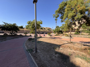 7-aa4cc561180b369757c0bb4af9886cd3-40