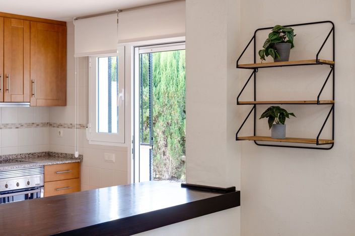 Image No.14-3 Bed House for sale