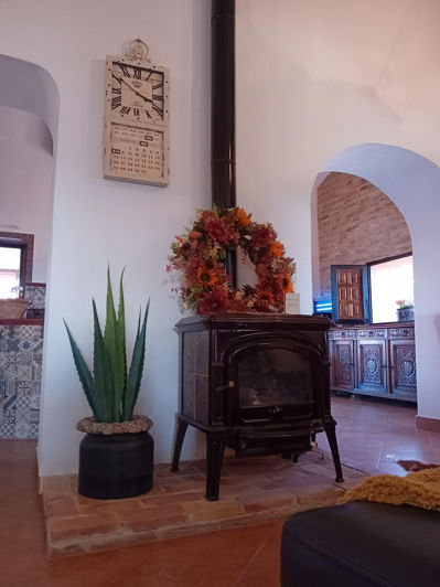 Image No.14-6 Bed House for sale