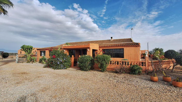 Image No.3-6 Bed Villa for sale