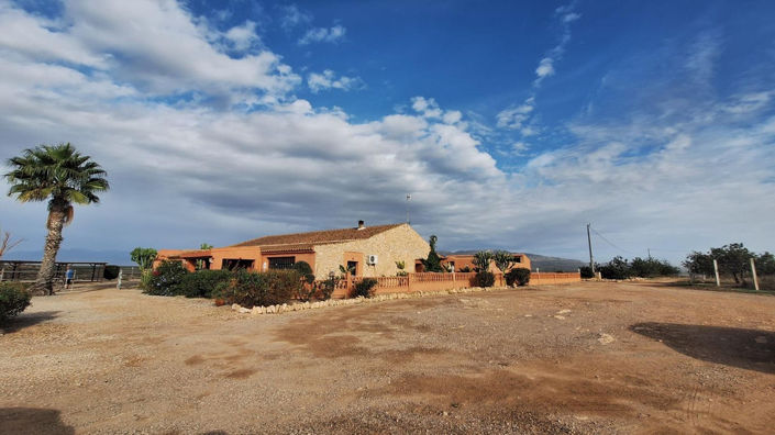 Image No.4-6 Bed Villa for sale
